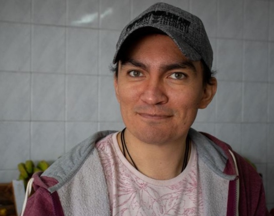 Un colombiano aplica en La Plata la filosofía del ”Precio Justo” tras enojarse y pegar el portazo en una Facultad de la UNLP