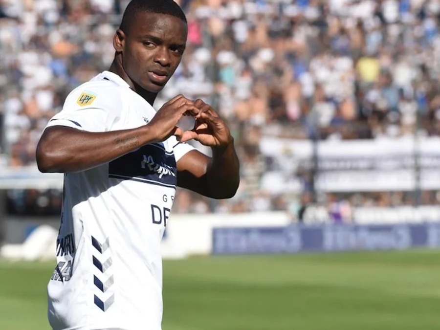 Carbonero se despidió del Lobo :”Estoy muy agradecido a la gente de Gimnasia”