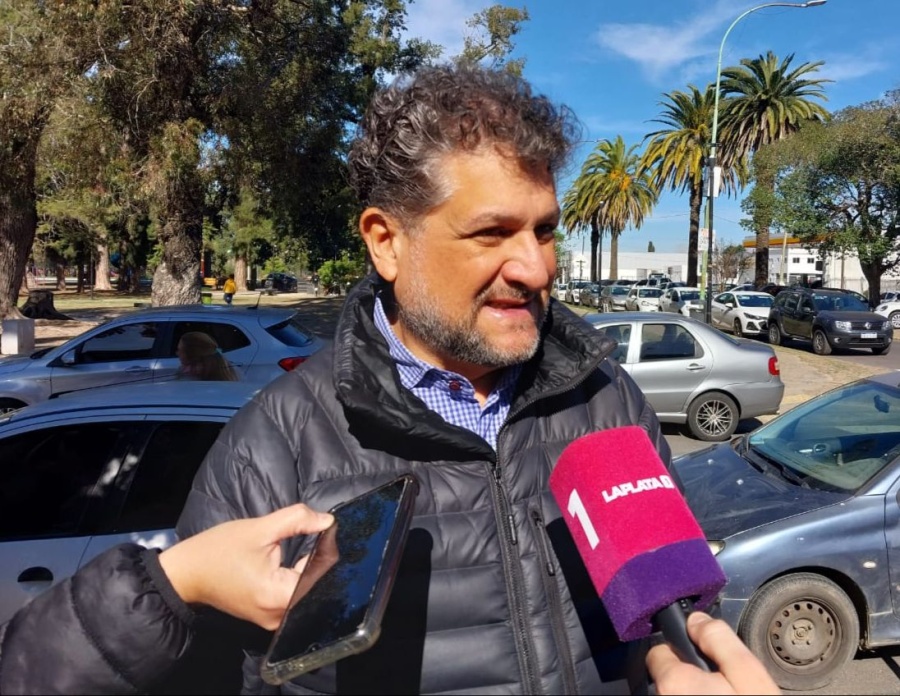 Luis Arias: ”Hay que votar aunque sea para expresar nuestra desazón, desencanto o rebeldía”