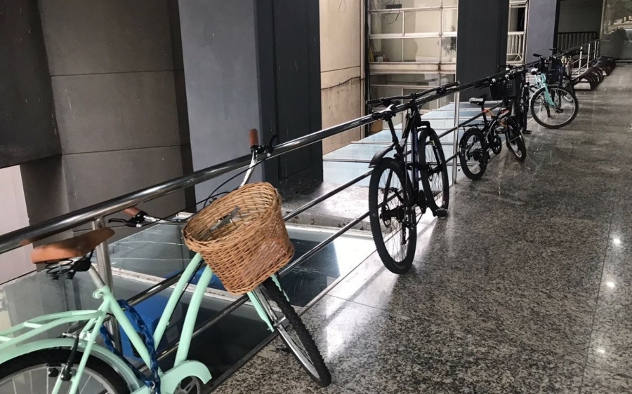 Trabajadores de la Torre 1 de 12 y 51 se quejaron del robo frecuente bicicletas
