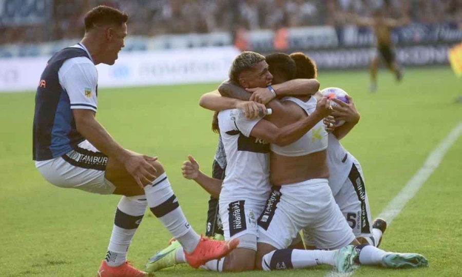 Romero sufrió otra baja más para jugar en La Paternal