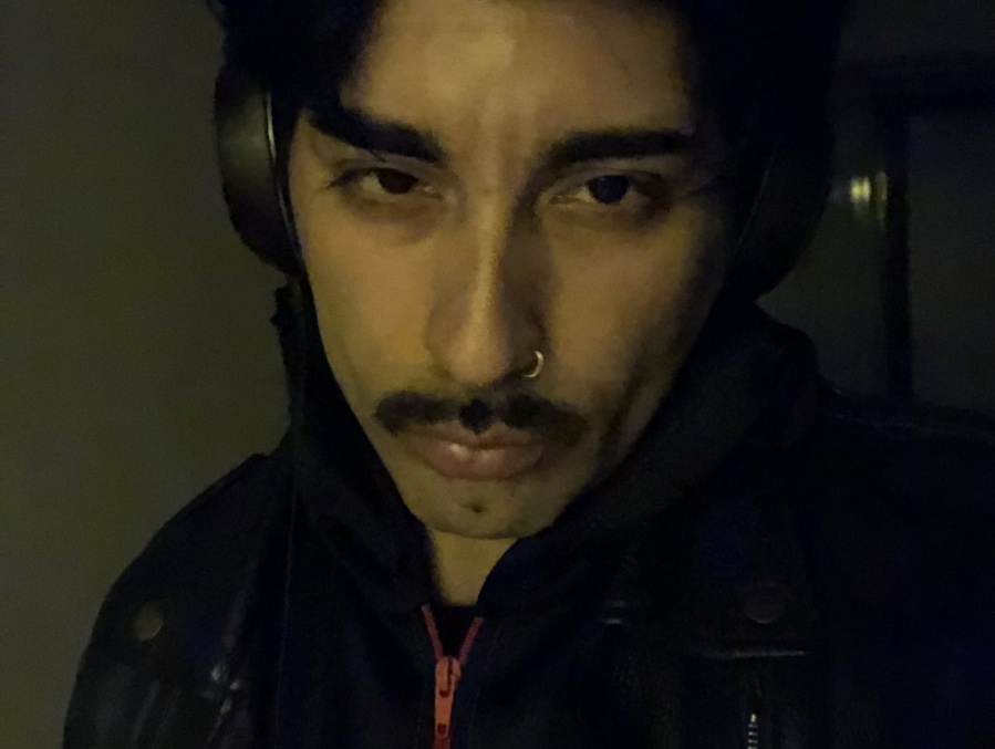 ¿Lo traicionó el inconsciente?: Le dijo ”amor” a su compañero de habitación y se novia no lo perdonó