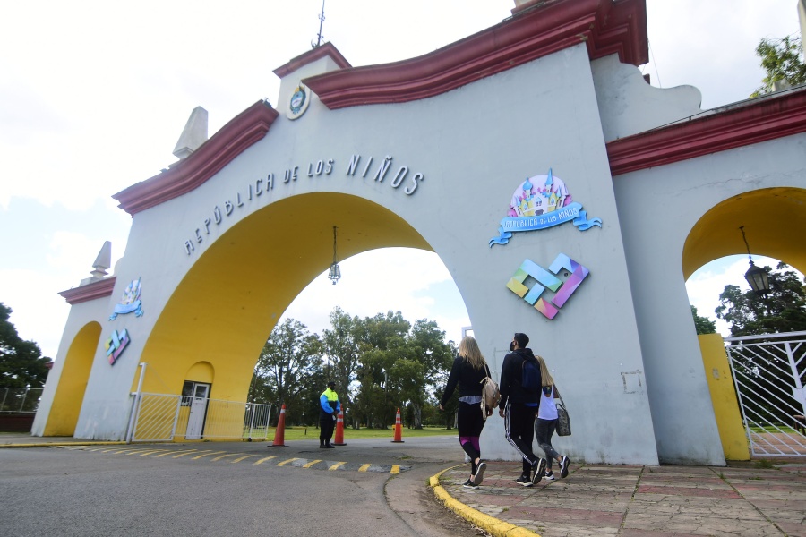 Avanzan nuevas obras de renovación en la República de los Niños de La Plata: luces LED, vuelta del tren y más