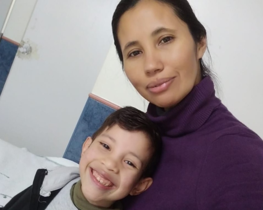 La lucha de Braiton en La Plata: tiene SHUa, una enfermedad muy rara y sin cura, y su mamá falleció por el estrés