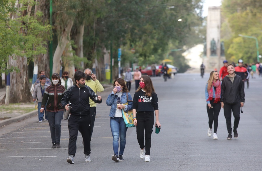Calles abiertas en La Plata: el Paseo del Bosque será peatonal este domingo