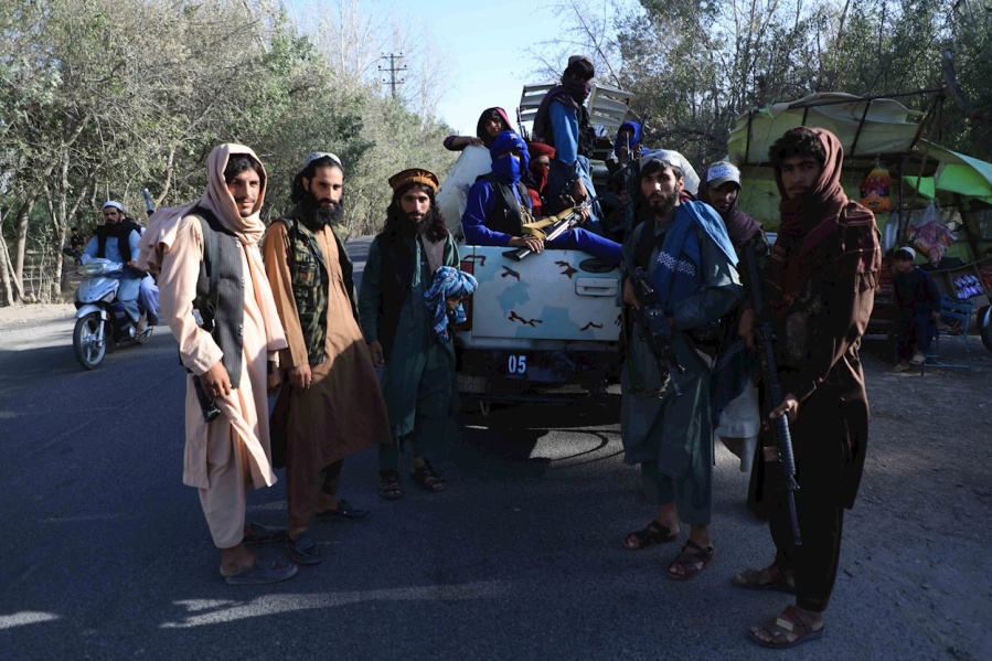 Hay cuatro argentinos en Afganistán: los talibanes tomaron el poder y no pueden salir
