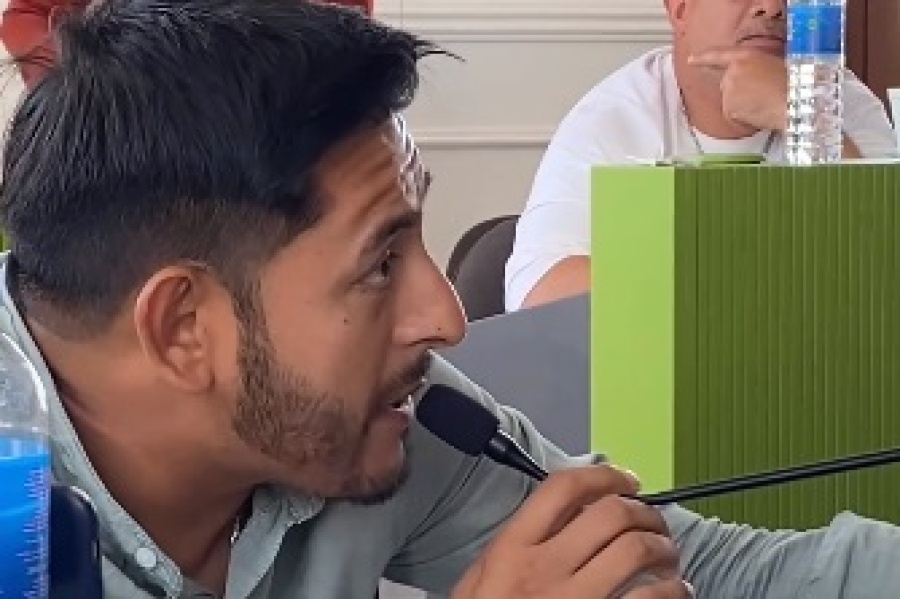 ”Democracia o fascismo”: concejales de Secco cruzaron a ”Peto” Rojas por su posicionamiento ”sinuoso” sobre Milei