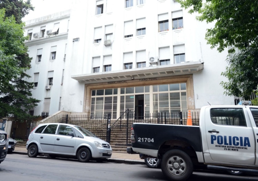 Un abuelo platense fue acusado de abusar de sus nietas de 5 y 7 años