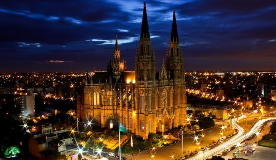 El bohemio platense que socializaba en cines y recitaba poemas en bares: nunca publicó, pero lo recuerdan por su ”Nocturno”