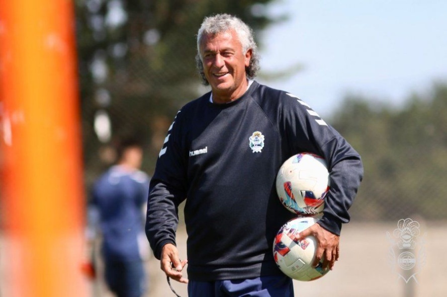 Gorosito plantó bandera y le marcó la cancha a los hinchas