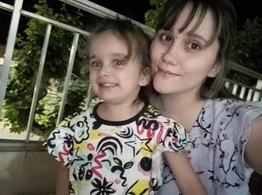 Caía en ataques de ansiedad en La Plata, tenía dos bebés y su marido le dio un consejo que cambió su vida: ”Laburo el triple”