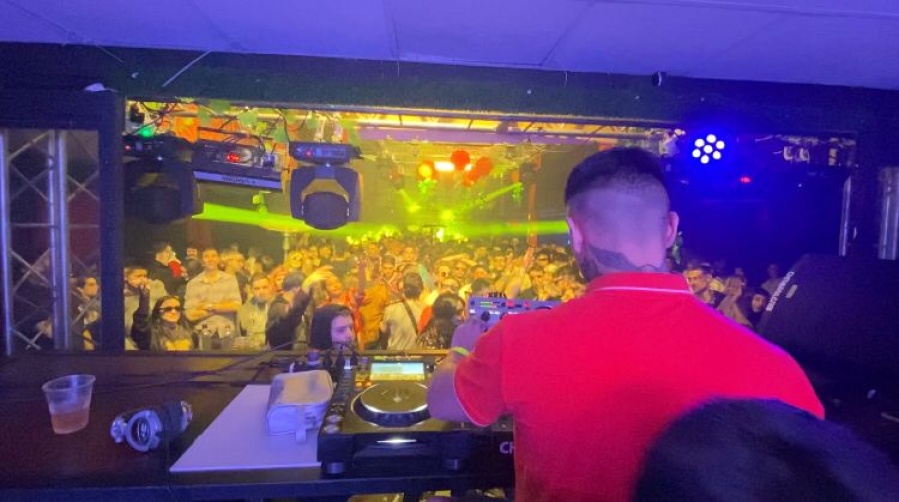 Tiene 21 años, es de Berisso y triunfa en el exterior con su música: “Toqué con artistas nacionales e internacionales”