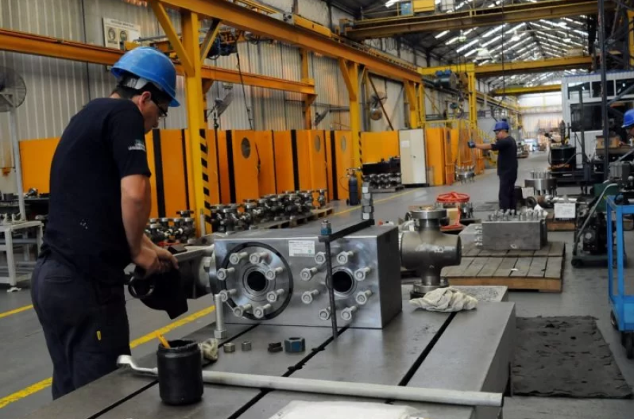 La producción de pymes industriales creció 2,4% anual en marzo