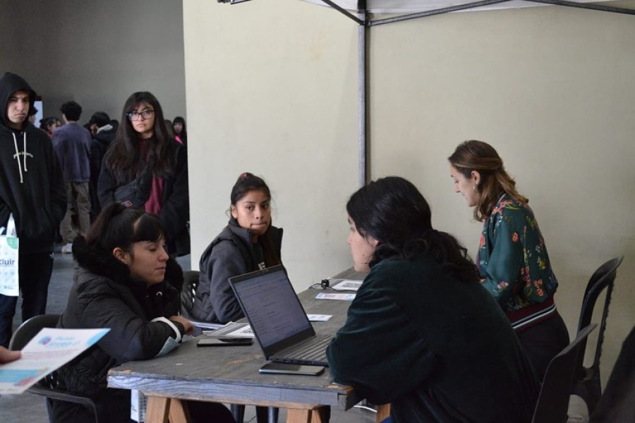 Habrá una nueva jornada para que jóvenes de La Plata armen su CV con expertos: también asesorarán para emprender