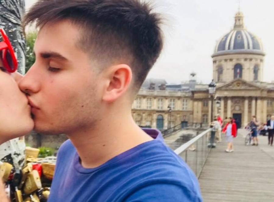 Halló en La Plata un billete de 1.000 pesos con un detalle muy especial y sueña con hacerse “millonario”: ”Es lindo número”