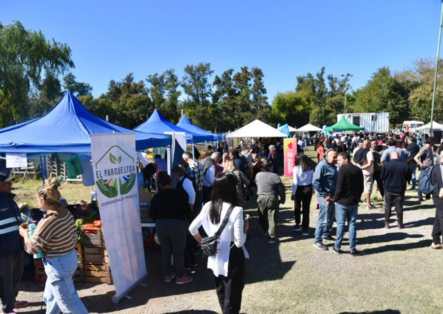 Música en vivo, trámites, vacunación y fútbol-tenis: ”Nos vemos en el barrio” llega a Villa Elvira en su segunda edición