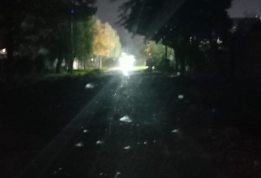 En un sector City Bell renovaron el reclamo por la falta de iluminación: ”Seguimos igual por acá”