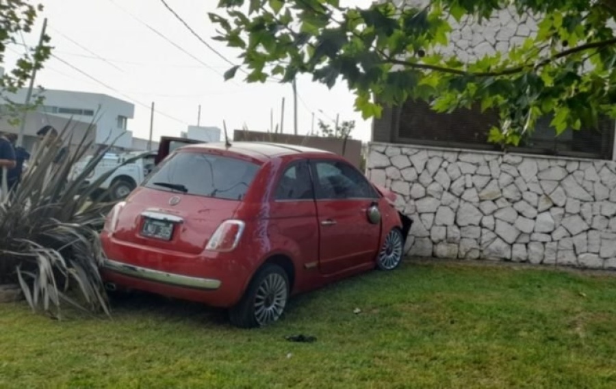 Murió el ladrón que chocó contra una casa tras una persecución en La Plata