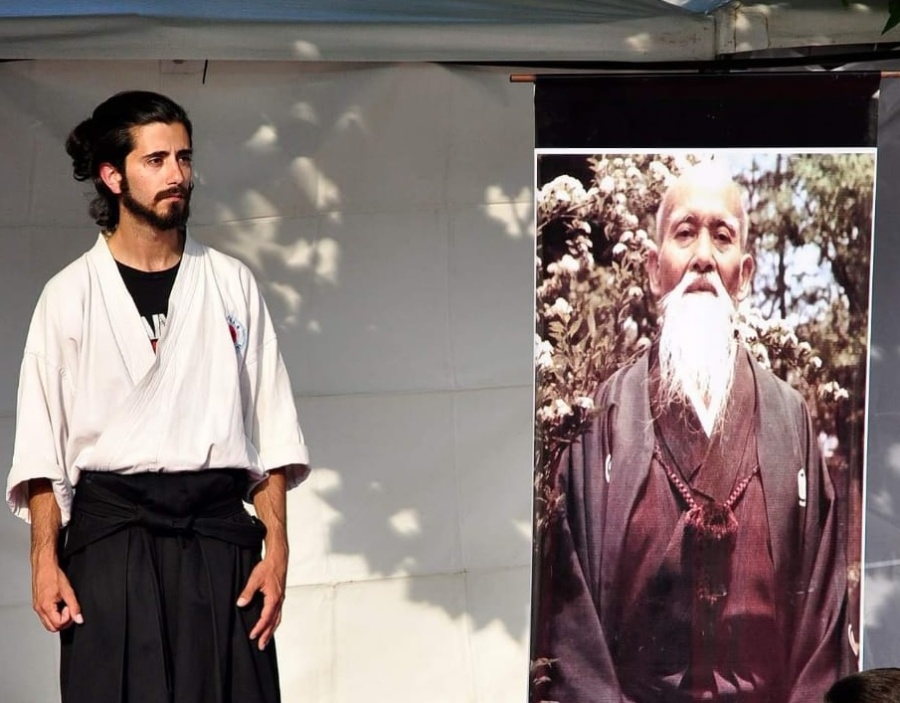 Un platense mezcló el piano, la biología y el Aikido gracias a su tío de una forma muy especial: “Era muy flaquito y me copó”