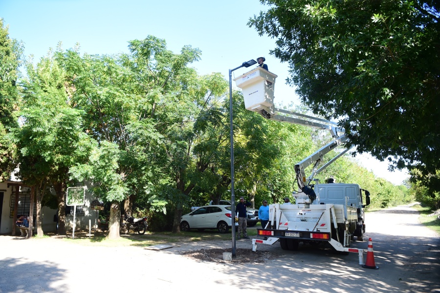 El Municipio renovó el alumbrado en Arana y Tolosa, y en los próximos días habrá tareas en nueve barrios de La Plata