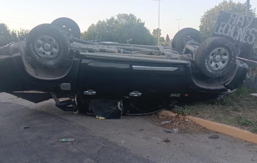 Cinematográfica persecución que comenzó en Los Hornos y terminó en Villa Elvira: hubo disparos y un ladrón no pudo escapar