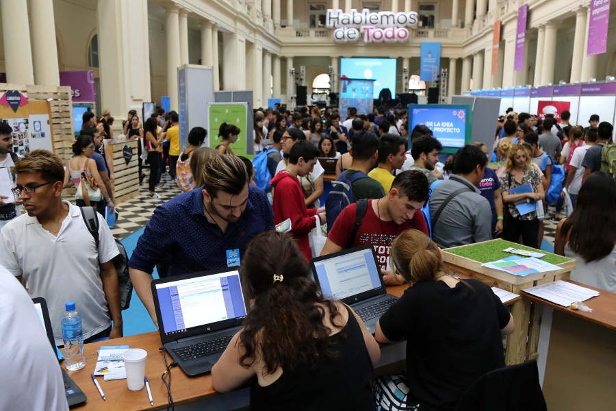 Entregas de CV y entrevistas con empresas de diferentes rubros: se viene una nueva edición de la Expo Empleo de La Plata