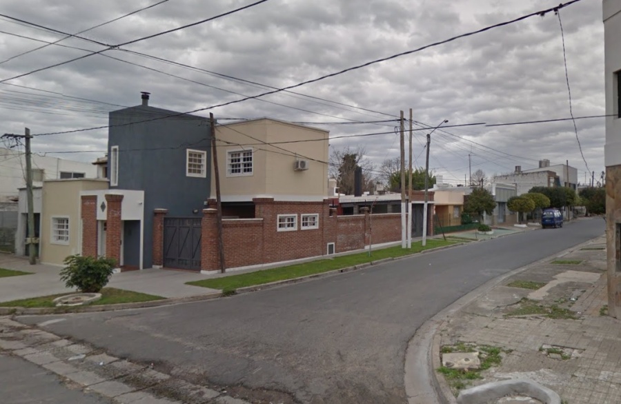 Sufrió una brutal entradera en Villa Elvira, la tomaron de rehén junto a su perra y se llevaron hasta las alianzas de oro