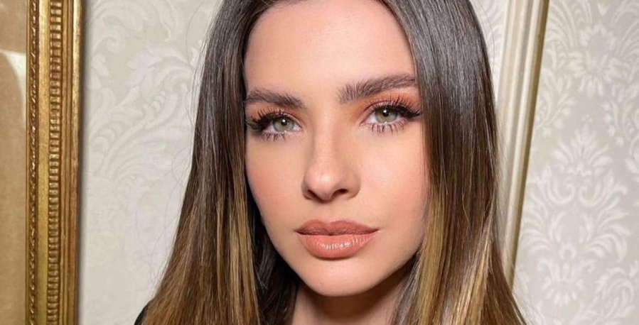 Recién llegada a España la China Suárez sola o acompañada