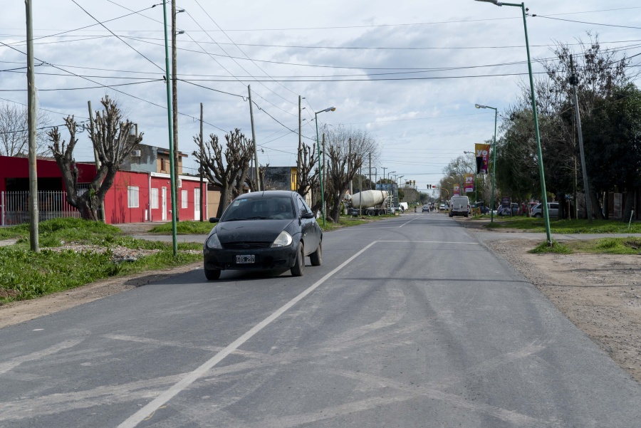 Finalizó la repavimentación de la calle 167 entre 32 y 520: ”Acorta las distancias y hace la vida más fácil”