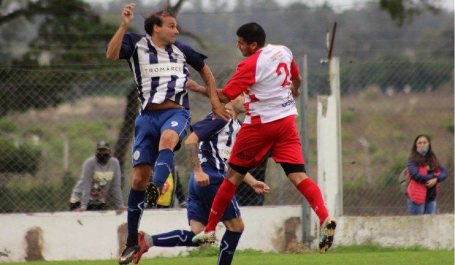 La provincia de Buenos Aires habilitará ligas regionales de fútbol y turismo de reuniones