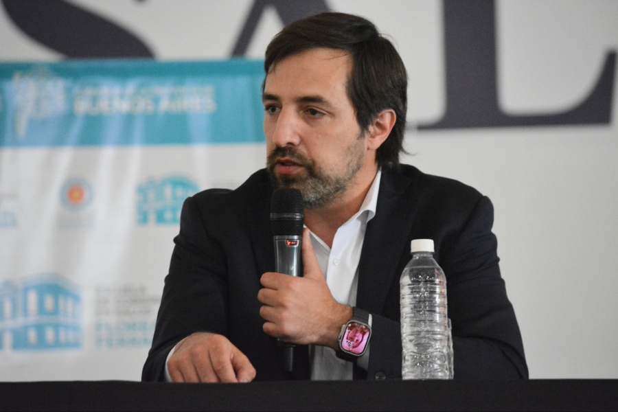 Kreplak criticó al Gobierno por suspender la vacuna gratuita contra la fiebre amarilla: “Pone en riesgo a la comunidad”