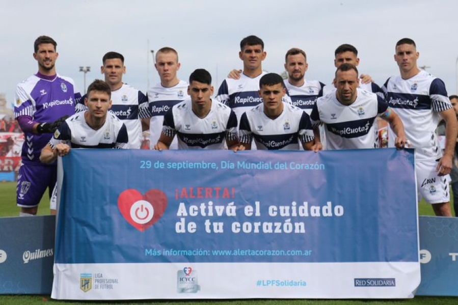 Guerra de comunicados en el Lobo: El plantel salió a responderle a la dirigencia