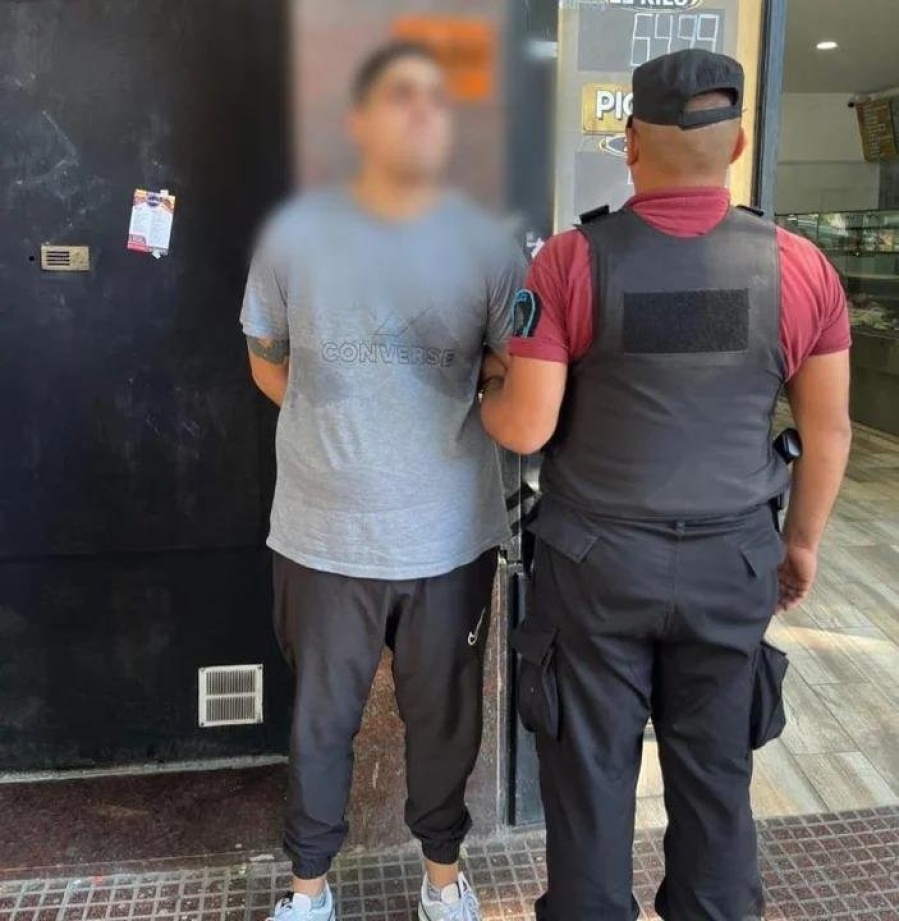 Casi hacen un millonario ”cuento del tío” y quedaron detenidos tras acompañar a una jubilada al banco