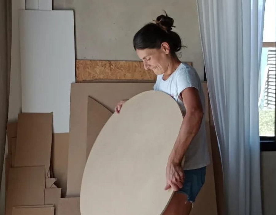 Trabajaba en una clínica de La Plata, dejó todo cuando fue mamá y se fanatizó con los platos giratorios : ”Probé y probé”