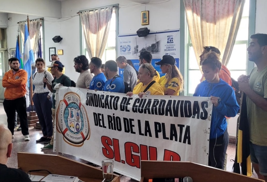 Guardavidas despedidos en Berisso: concejales hablaron de ”mamarracho” y pidieron una urgente explicación al municipio