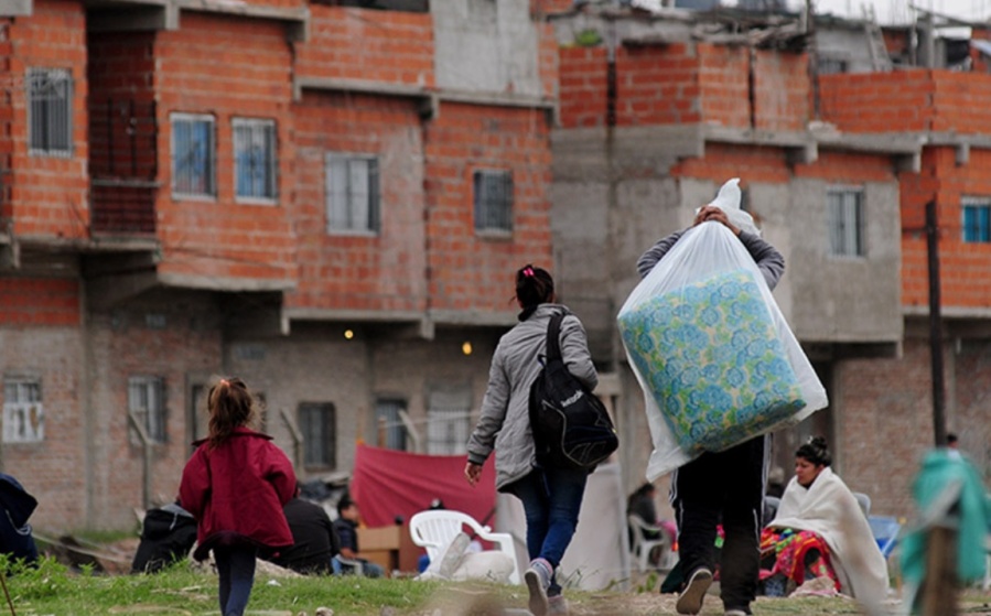 Tras un dato clave del INDEC, estimaron que la pobreza fue del 35,8% en enero