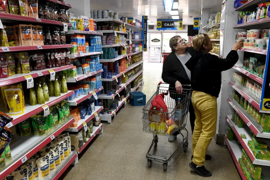 El consumo masivo volvió a caer en mayo y sigue sin mostrar signos de recuperación