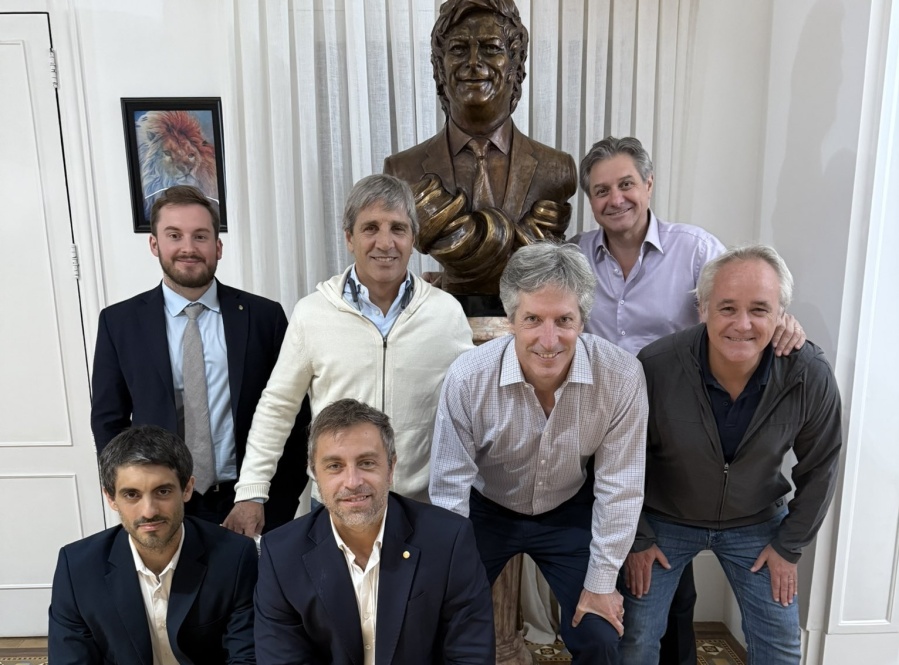 Desde el equipo de Luis Caputo desmintieron que el Riesgo País haya perforado los 500 puntos: ”Paciencia”