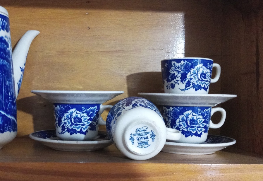 Se les piantó un lagrimón: los platenses se sorprendieron por la historia de un juego de platos que muchas abuelas tenían