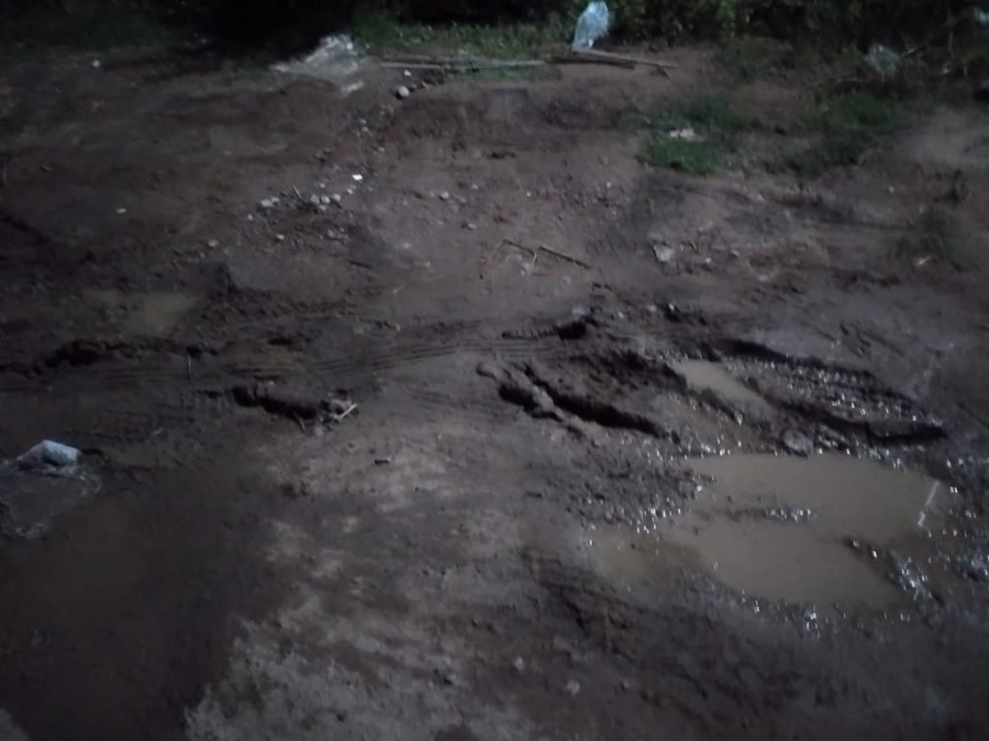 En Villa Castells reclaman por el deplorable estado de las calles que están cubiertas por ”barro y pozos”