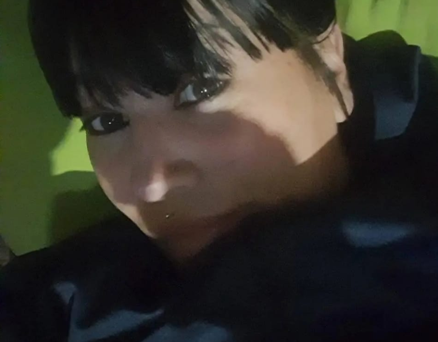 Quedó desocupada, es de La Plata y sueña con unos botines para su pequeña Tiziana de 10 años: ”Somos una familia humilde”