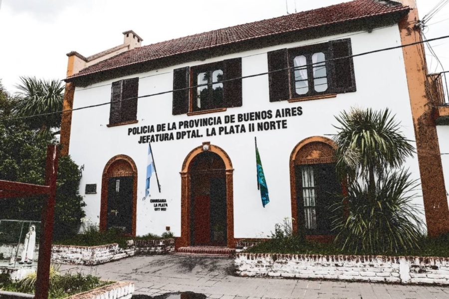 Agredió a su ex delante de su hijo de 13 años en City Bell