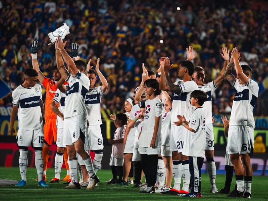 Los jugadores del Lobo rompieron el silencio tras la eliminación y le hablaron al hincha: ¿Qué dijeron? 
