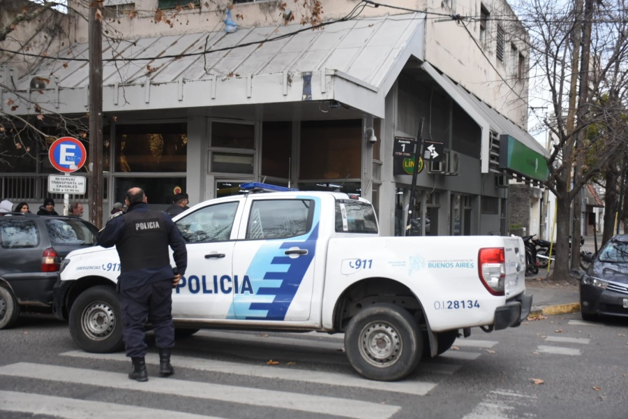 ”Todo duró menos de tres minutos”: se conocieron más detalles del intento de robo al Banco Provincia de La Plata