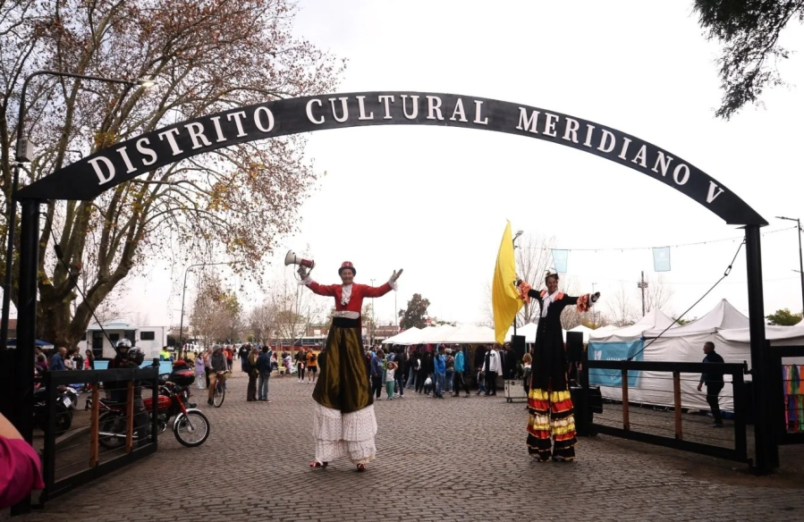 Fin de semana a pura cultura y actividades en La Plata: Walking Tour, ”Emociones” en Los Hornos y concurso de bandas