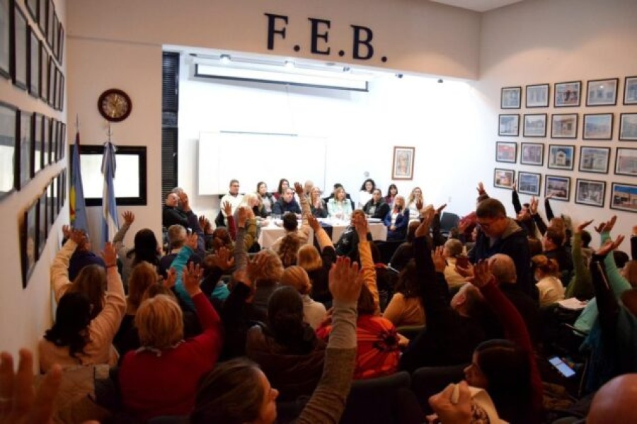 Un gremio docente dio luz verde al aumento salarial del 5%