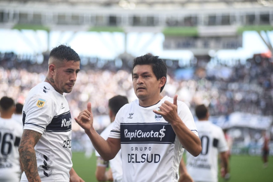 “Pulga” Rodríguez: “Me movía la situación con Diego, por eso elegí Gimnasia”