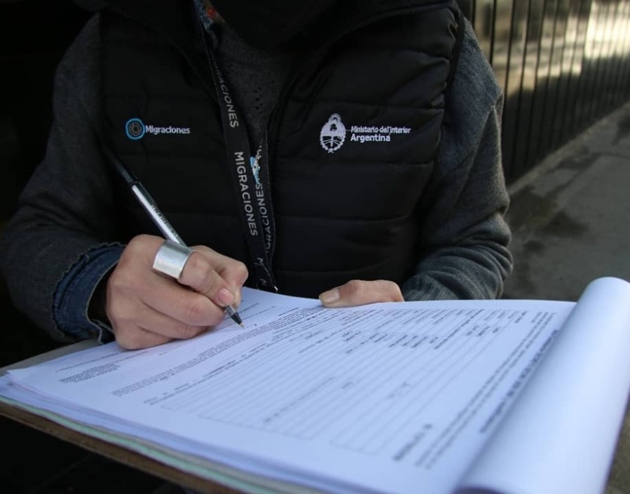 Un hombre de La Plata volvió al país, no cumplió el aislamiento, mintió y fue citado a indagatoria para el 18 de agosto