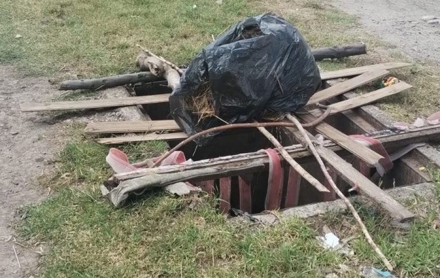 En 122 y 95 volvieron a alertar por un peligroso pozo de dos metros de profundidad