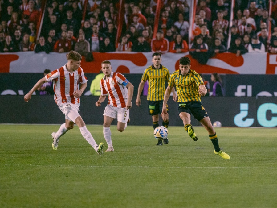 El nuevo Ascacíbar: Otra ovación para Amondarain, la banca y comparación del DT en una jornada muy emotiva para su vida